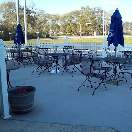Days Inn By Wyndham Savannah Airport Bagian luar foto