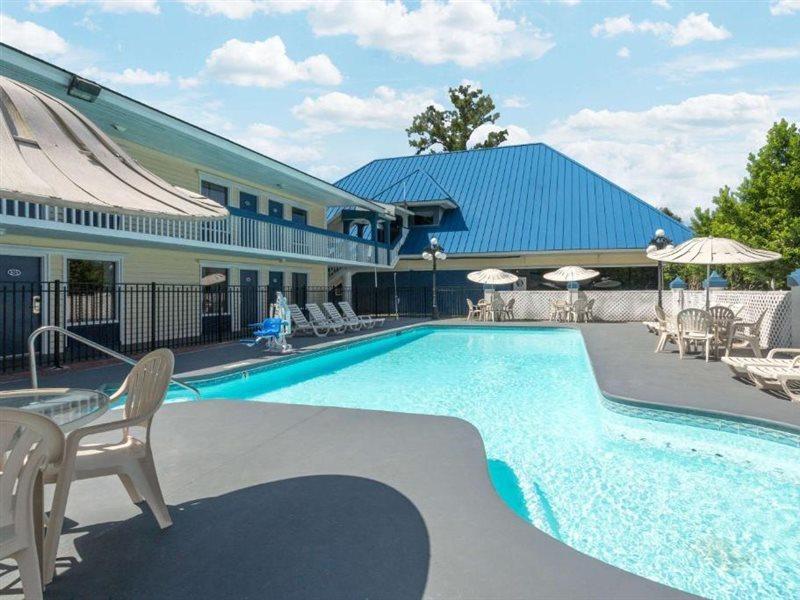Days Inn By Wyndham Savannah Airport Bagian luar foto